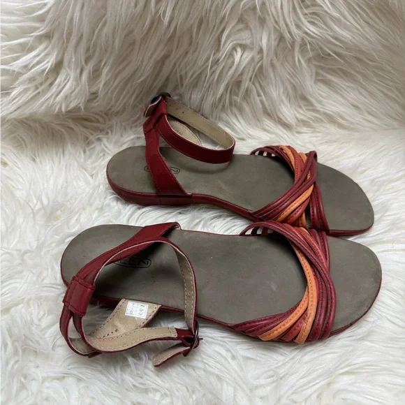 Keen Women's Red and Orange Sandals size 7 - Picture 3 of 9